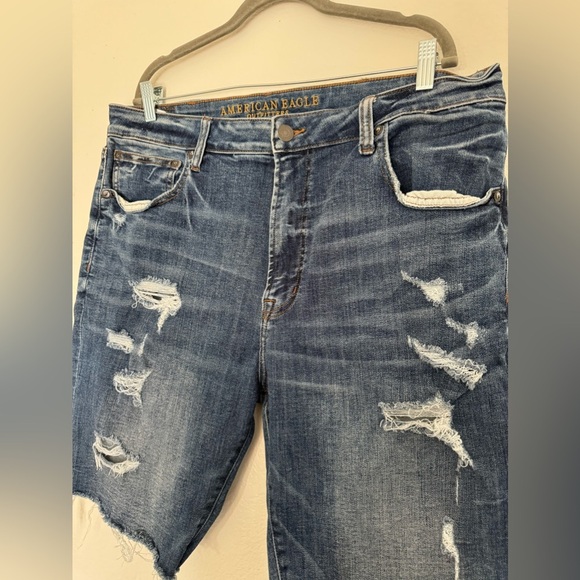 American Eagle distressed shorts - Picture 2 of 2
